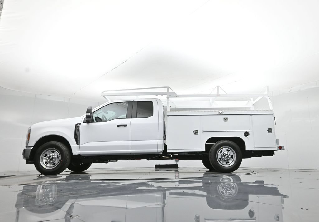 New 2026 Ford F350 XL w/ XL Chrome Package RWD image 61