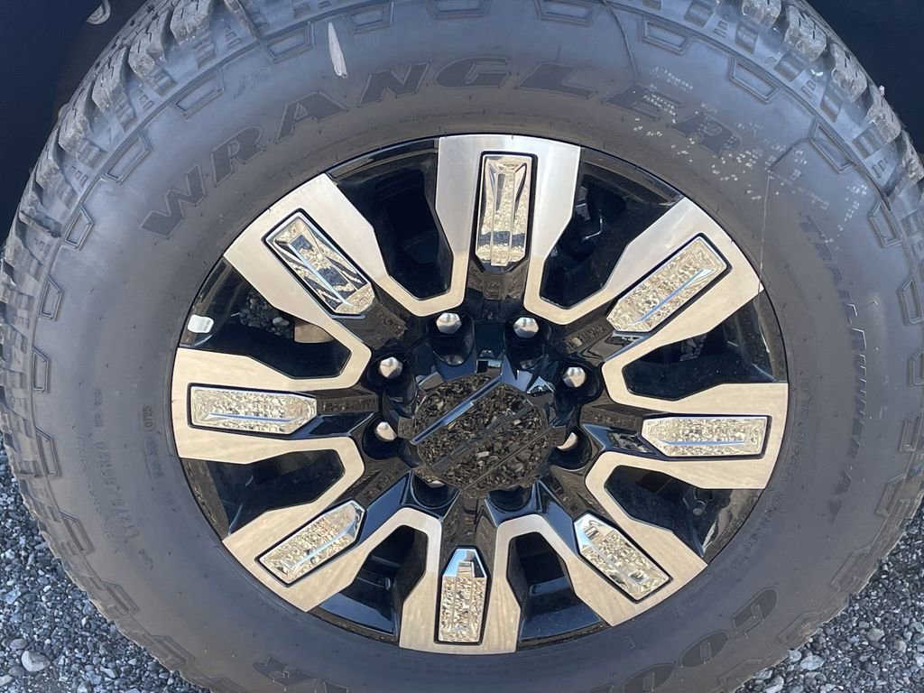 New 2025 GMC Sierra 2500 Denali w/ Denali Reserve Package image 33