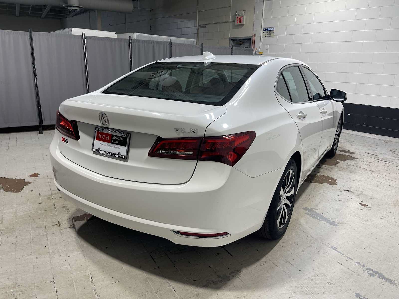 Used 2016 Acura TLX FWD image 26