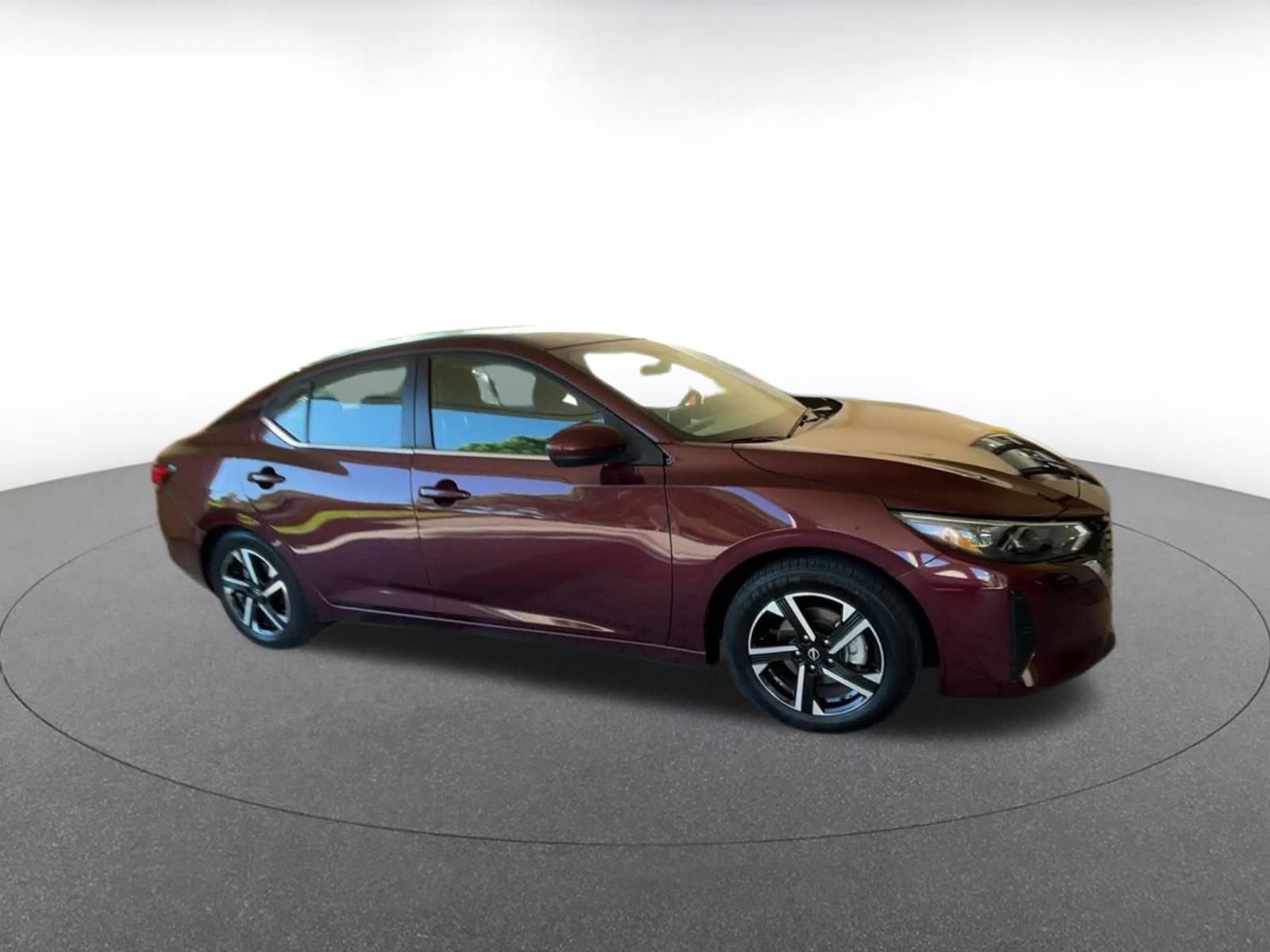 Used 2024 Nissan Sentra SV image 2