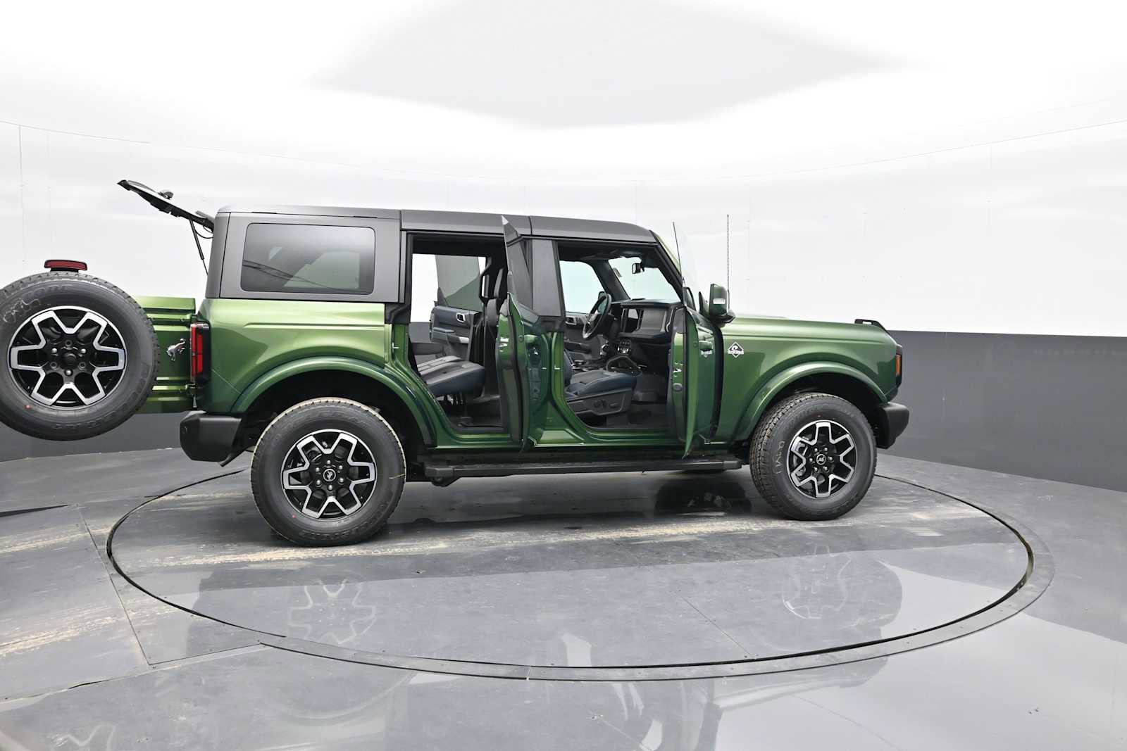 New 2024 Ford Bronco Outer Banks image 39