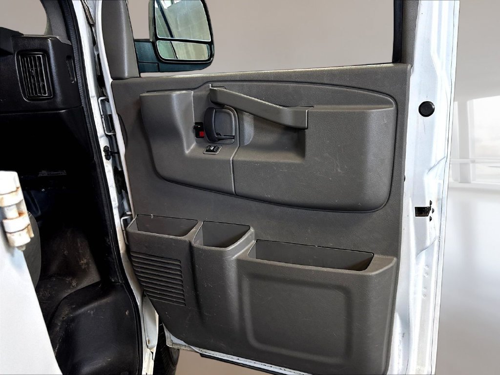 Used 2019 Chevrolet Express 3500 Extended RWD image 27