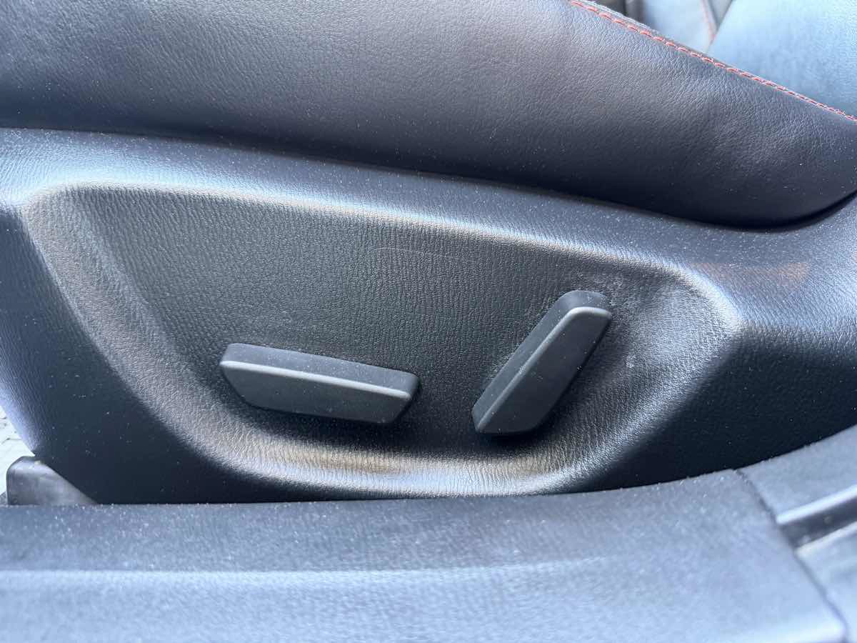 Used 2014 MAZDA MAZDA3 s Touring FWD image 23