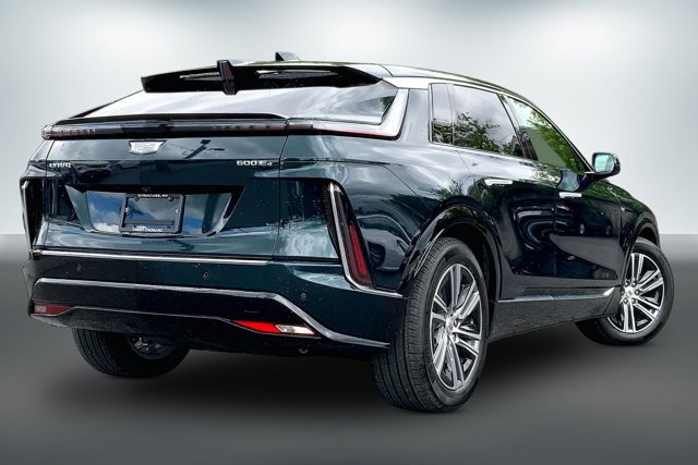 Used 2024 Cadillac Lyriq Luxury AWD/4WD image 13