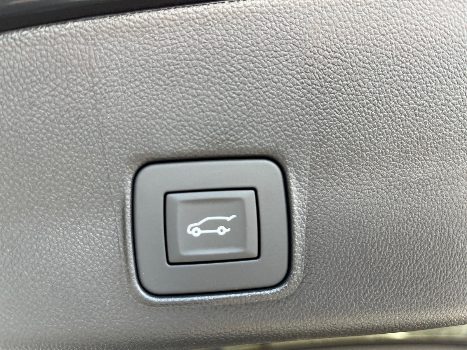 New 2026 Chevrolet TrailBlazer LT w/ Convenience Package AWD/4WD image 16
