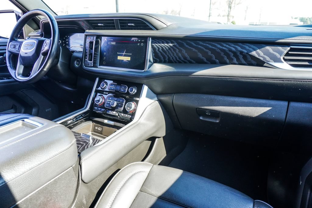 Used 2023 GMC Yukon Denali AWD/4WD image 12