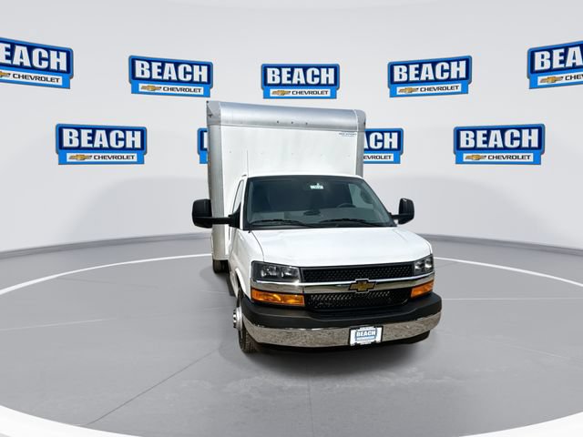 New 2026 Chevrolet Express 4500 w/ Power Convenience Package RWD image 3