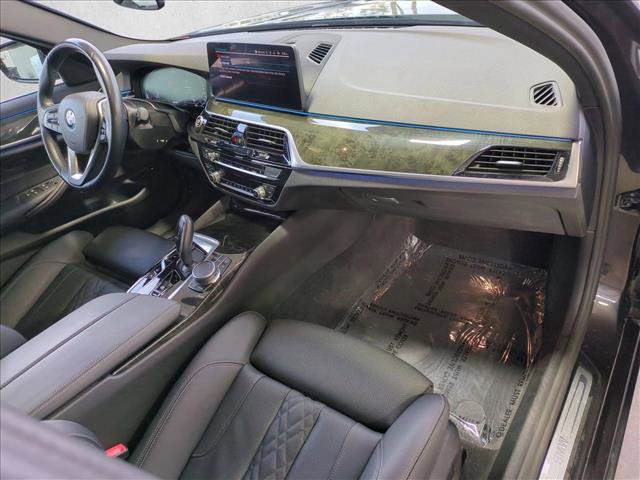 Used 2023 BMW 530e w/ Convenience Package image 23