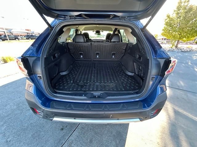 Used 2020 Subaru Outback Limited w/ Popular Package #2 AWD/4WD image 13