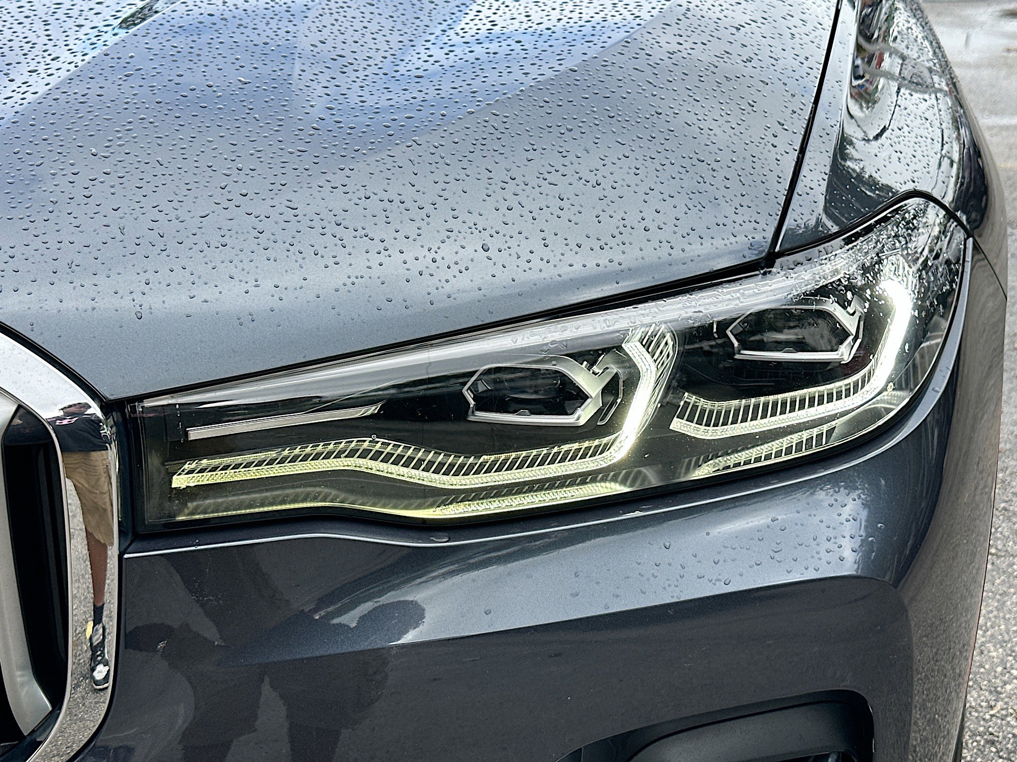 Used 2022 BMW X7 xDrive40i w/ Premium Package image 32