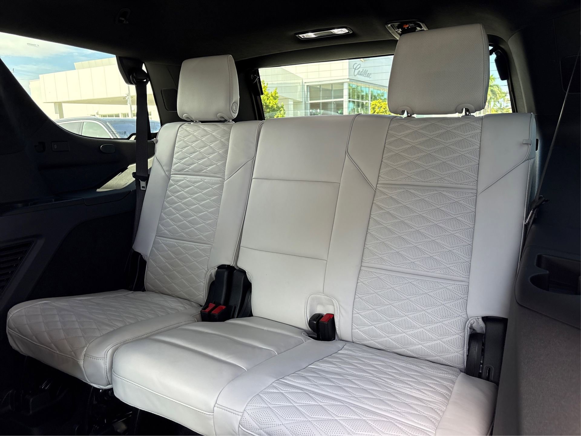 Used 2025 Cadillac Escalade Sport Platinum w/ LPO, ONYX Package image 12