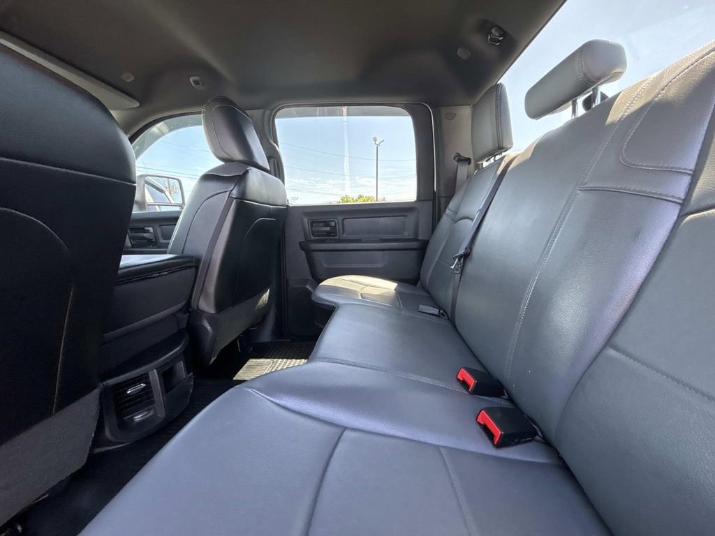 Used 2024 RAM 2500 Tradesman w/ Chrome Appearance Group image 11