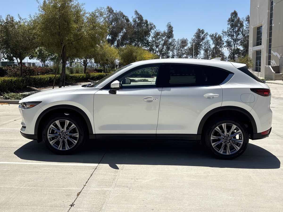 Used 2019 MAZDA CX-5 Grand Touring w/ GT Premium Package FWD image 6