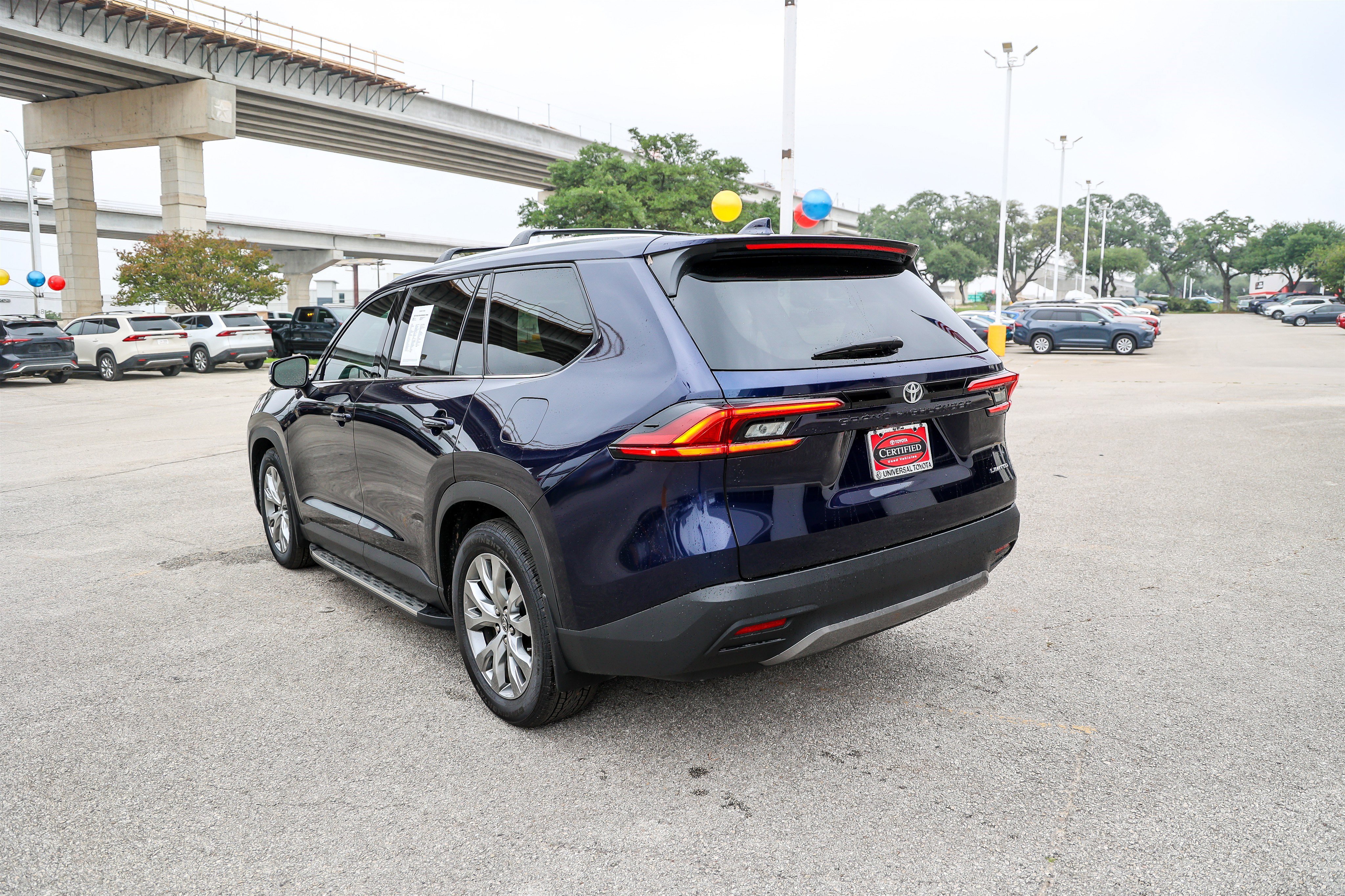 Certified 2025 Toyota Grand Highlander FWD image 9