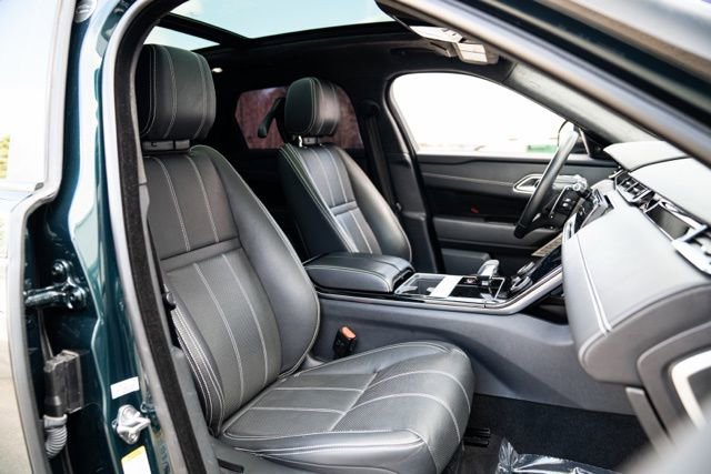 Used 2021 Land Rover Range Rover Velar R-Dynamic S image 39