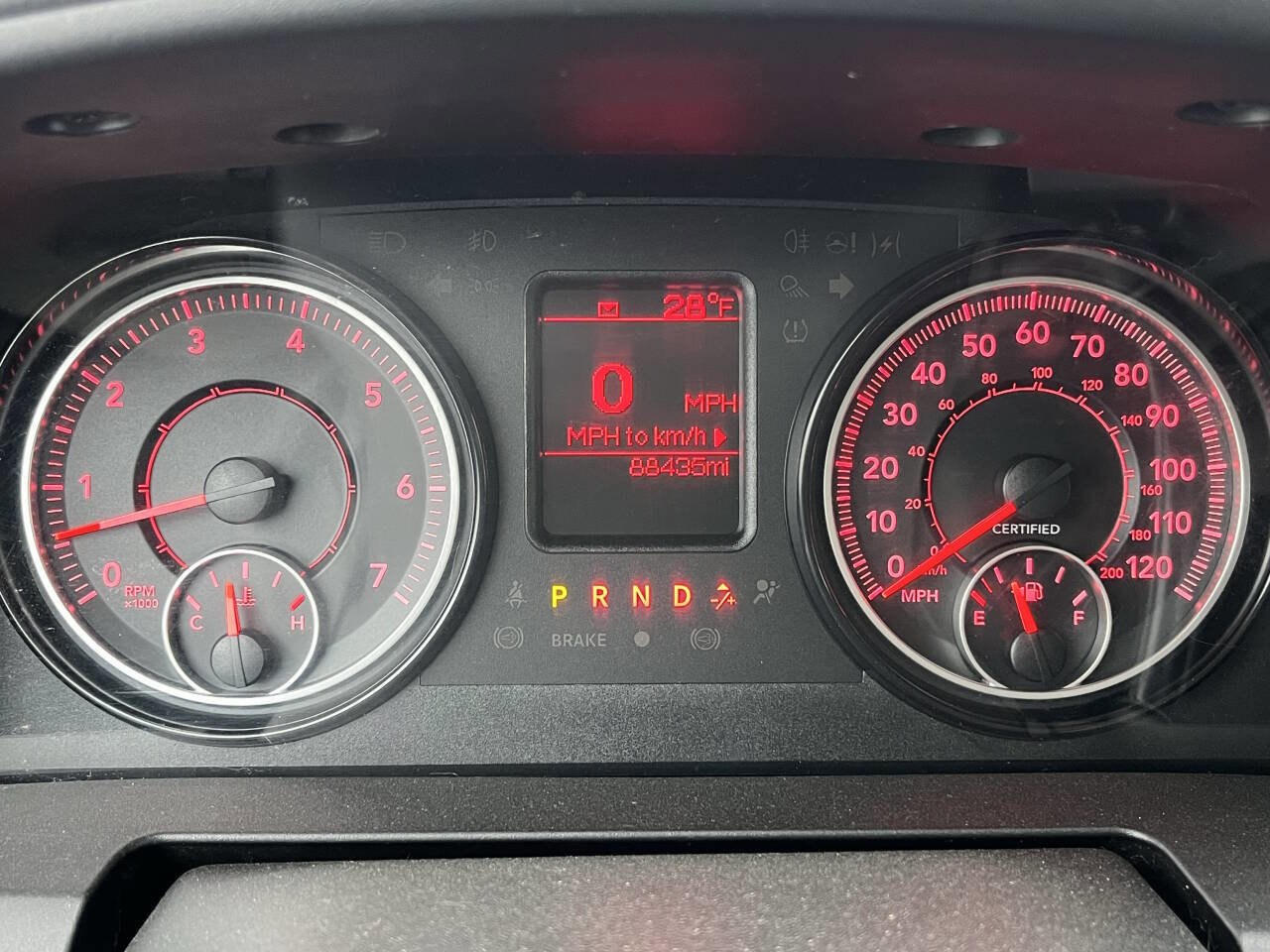 Used 2018 RAM 1500 4x4 Crew Cab image 10