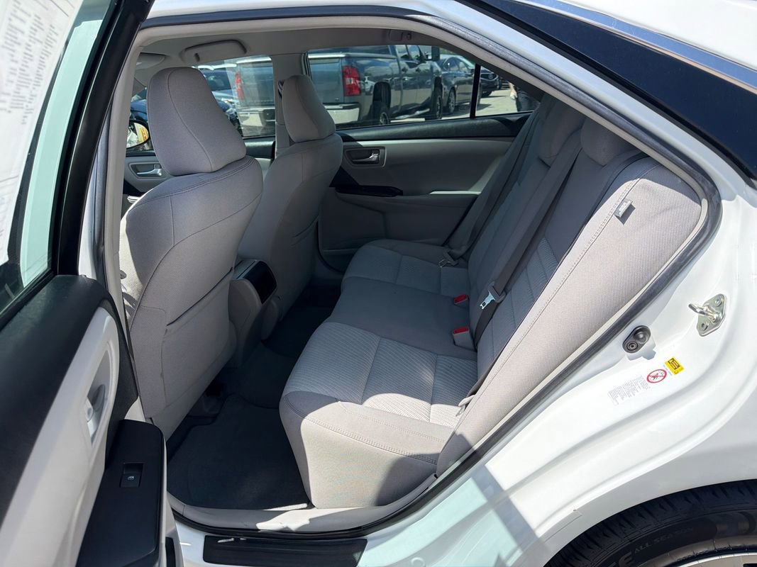 Used 2017 Toyota Camry LE FWD image 10