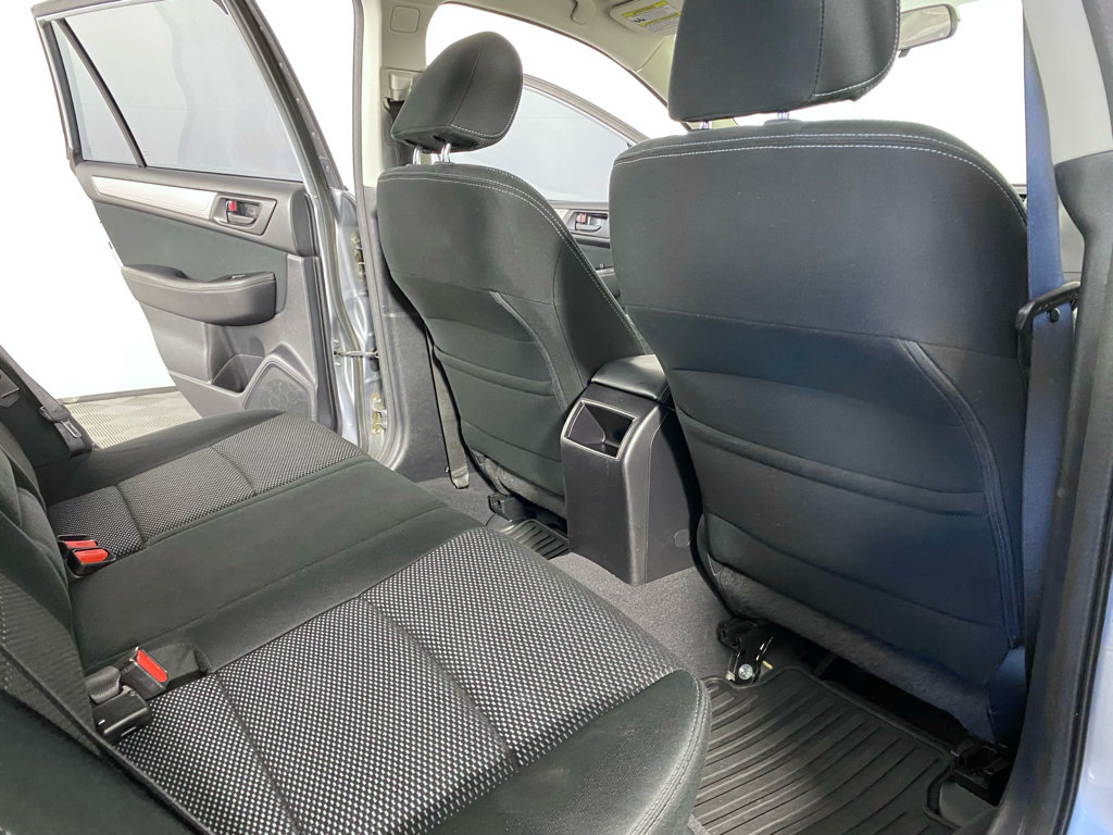 Used 2017 Subaru Outback 2.5i AWD/4WD image 18