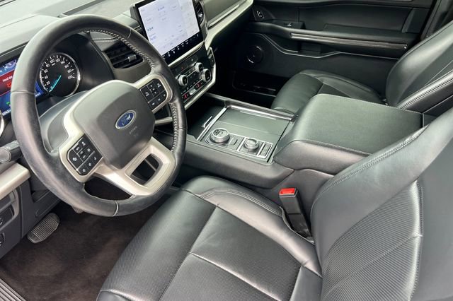 Used 2022 Ford Expedition XLT w/ Equipment Group 202A image 10
