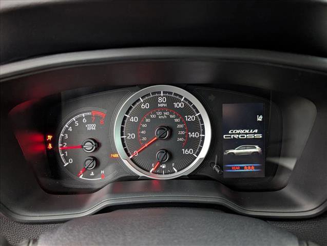 Certified 2022 Toyota Corolla Cross LE image 10