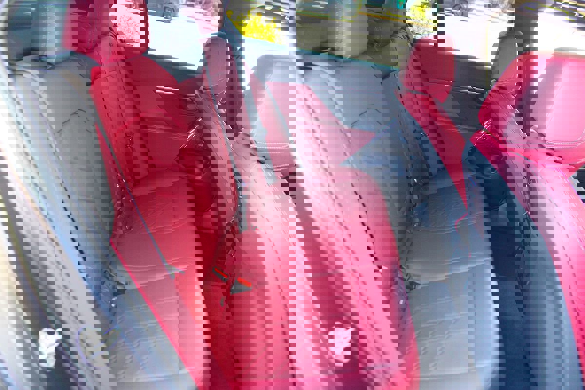 Used 2025 BMW i5 eDrive40i w/ M Sport Package image 17