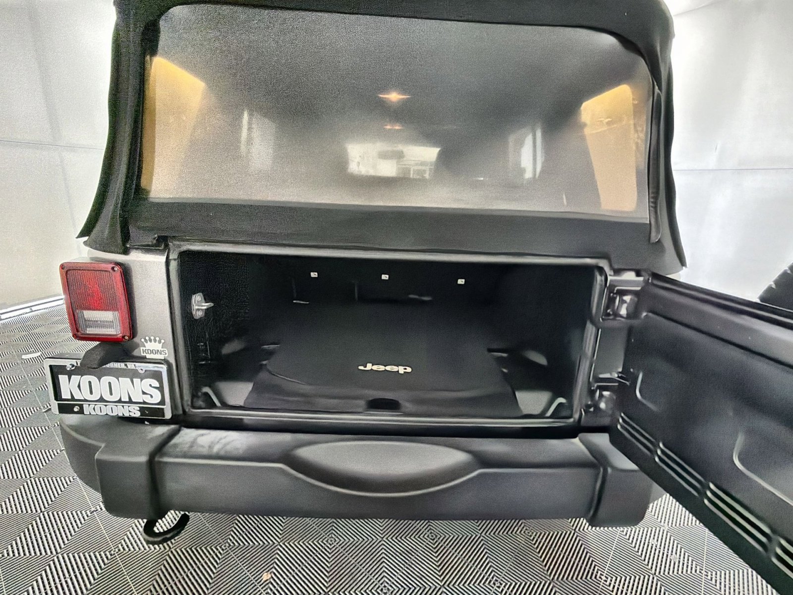 Used 2017 Jeep Wrangler Unlimited Sport w/ Quick Order Package 24S image 23