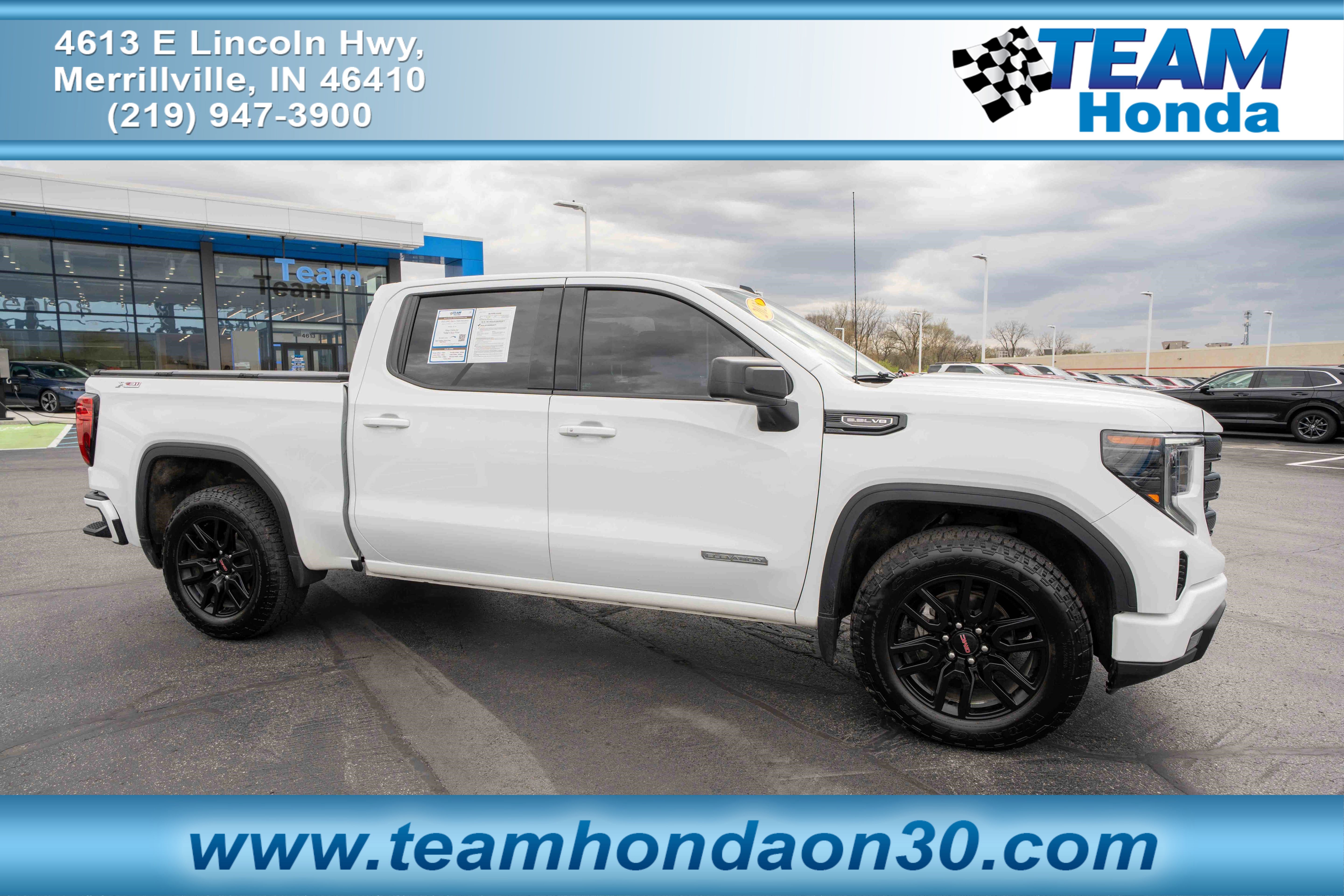 Used 2023 GMC Sierra 1500 Elevation w/ Preferred Package AWD/4WD image 1