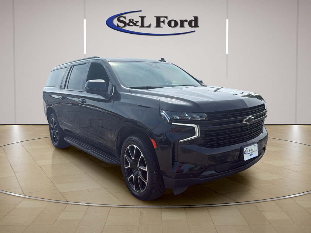 Used 2024 Chevrolet Suburban RST w/ Luxury Package AWD/4WD image 11