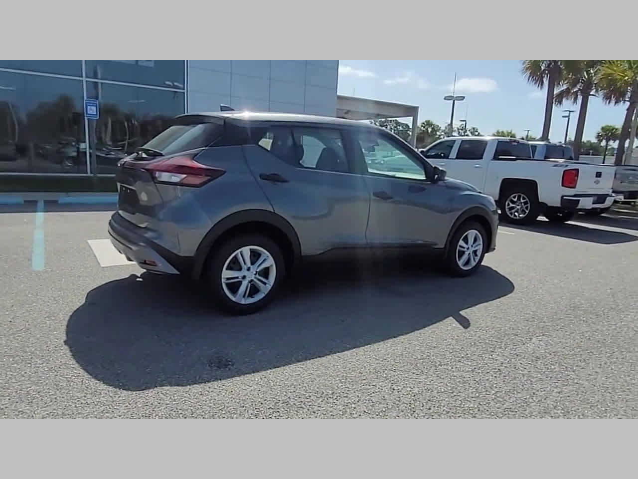 New 2025 Nissan Kicks Play S image 33