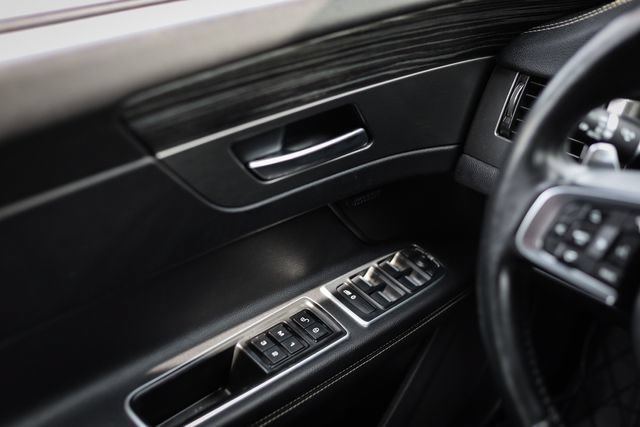 Used 2018 Jaguar XF S AWD/4WD image 42