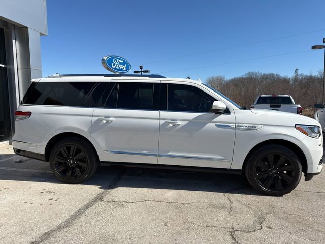 Used 2024 Lincoln Navigator L Reserve image 8