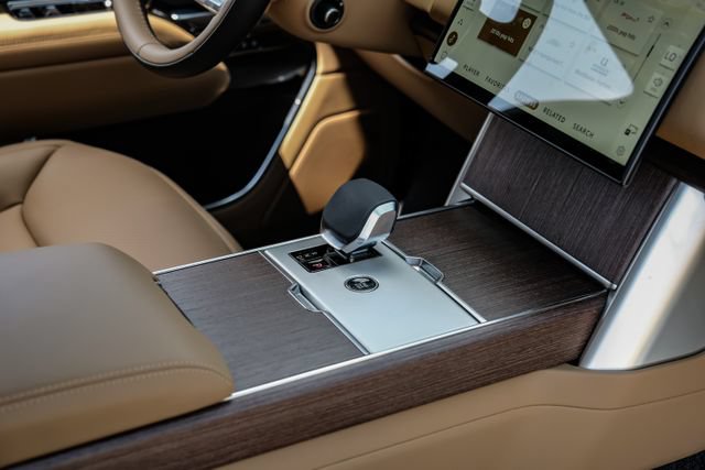 New 2026 Land Rover Range Rover SE AWD/4WD image 32