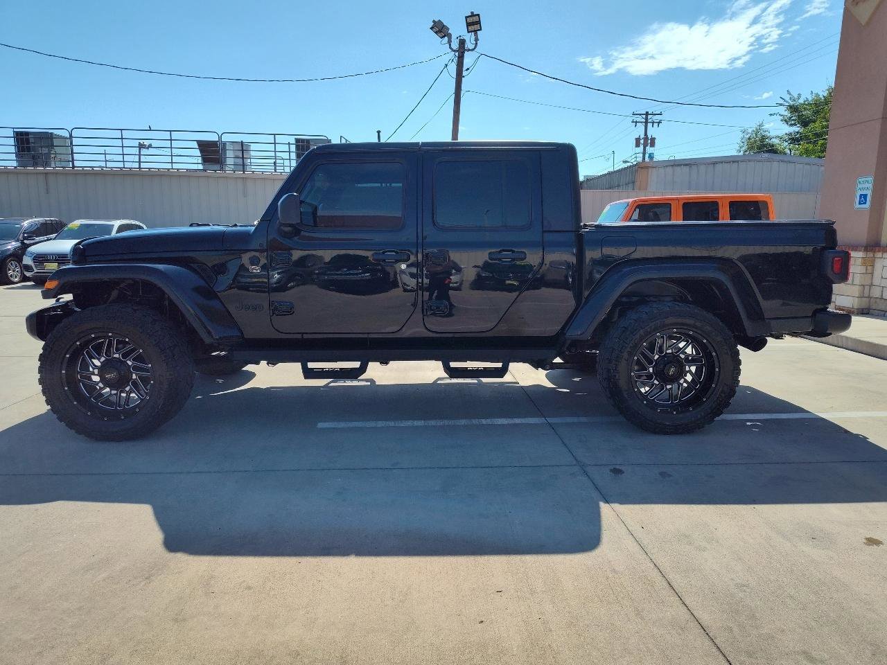 Used 2021 Jeep Gladiator Sport AWD/4WD image 7