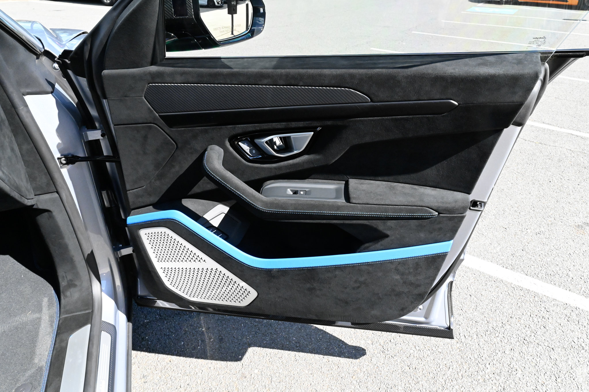 Used 2024 Lamborghini Urus Performante AWD/4WD image 58
