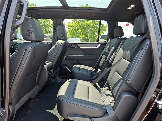 New 2026 GMC Acadia Elevation w/ Elevation Premium Package FWD image 6