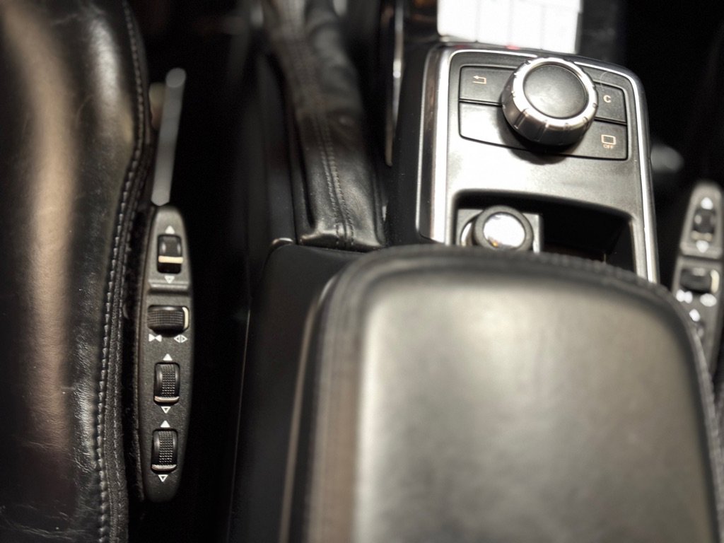 Used 2017 Mercedes-Benz G 65 AMG 4MATIC image 35