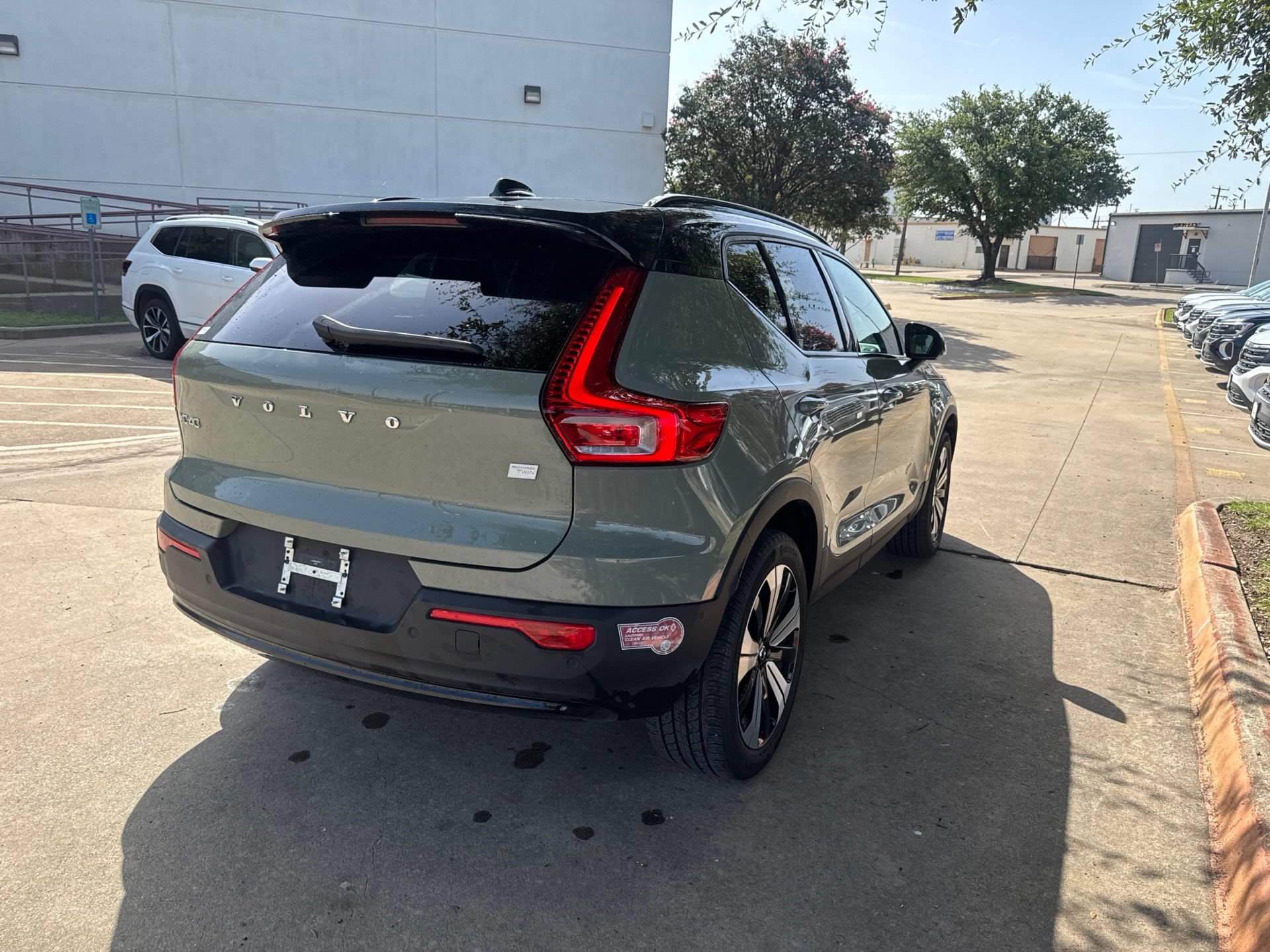 Certified 2023 Volvo XC40 Recharge Plus w/ Protection Package Premier AWD/4WD image 5