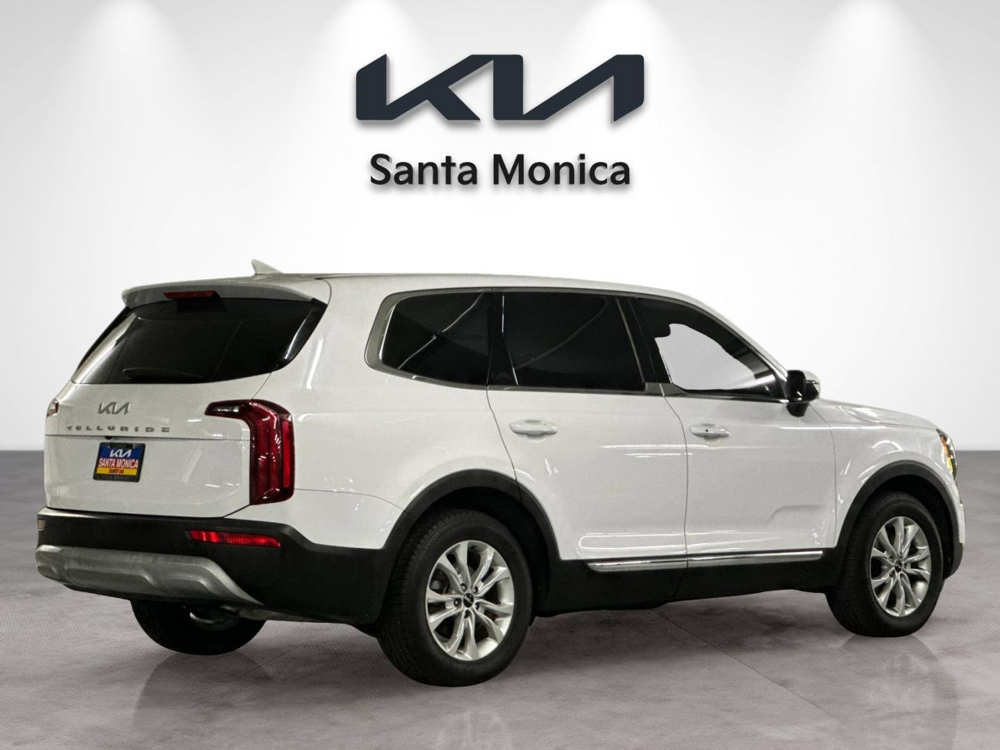 Certified 2022 Kia Telluride LX image 5