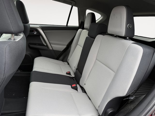 Used 2018 Toyota RAV4 XLE image 13