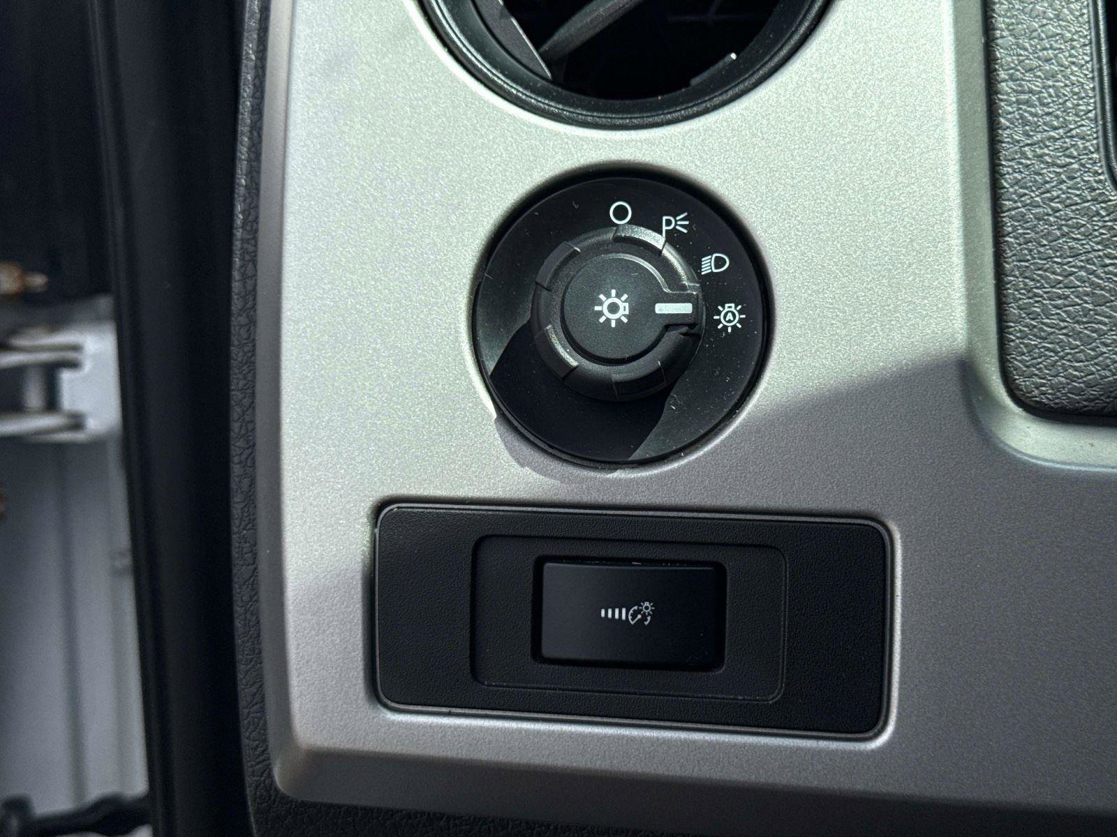 Used 2014 Ford F150 Raptor w/ Equipment Group 801A Luxury AWD/4WD image 30