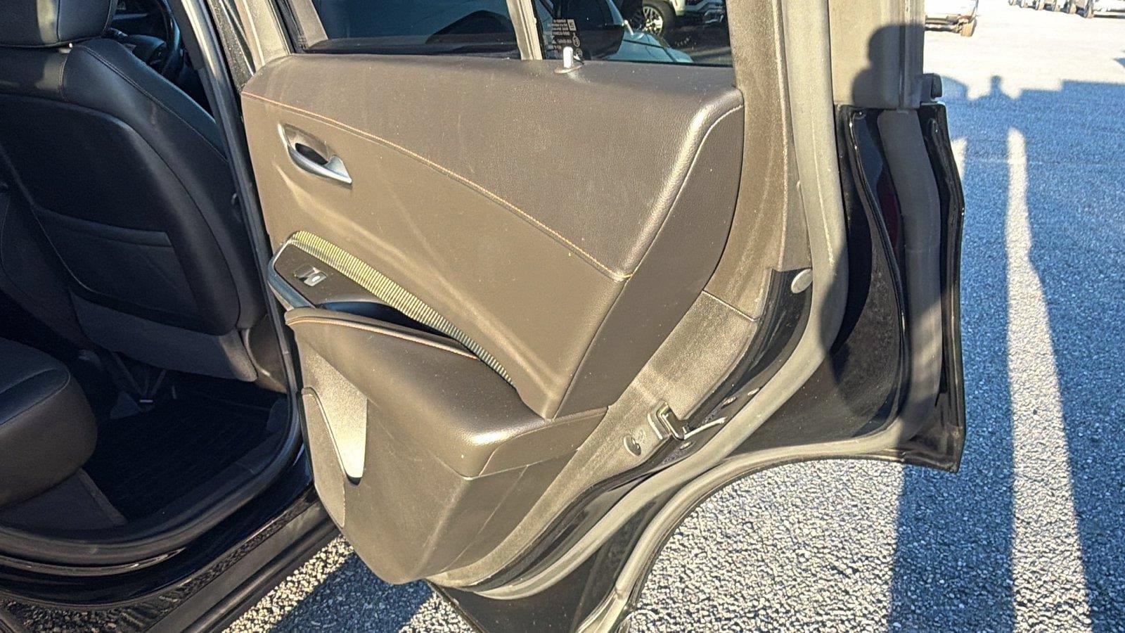 Used 2020 Cadillac XT4 Sport w/ Cold Weather Package FWD image 21