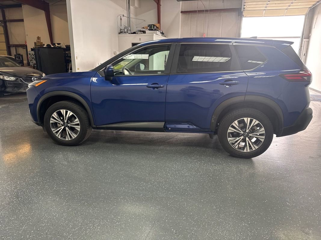 Used 2023 Nissan Rogue SV image 7