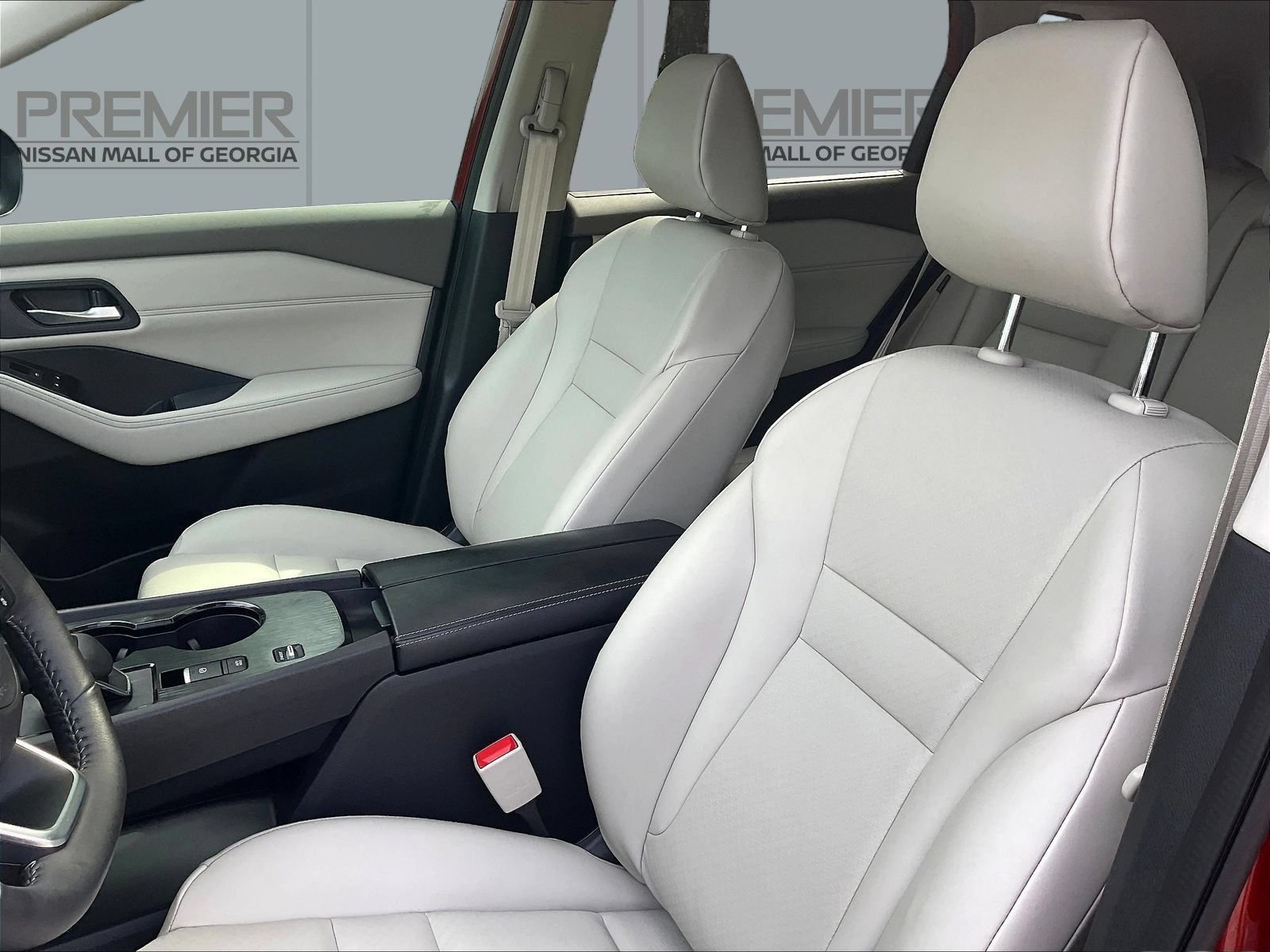 Certified 2024 Nissan Rogue SV w/ SV Premium Package FWD image 17
