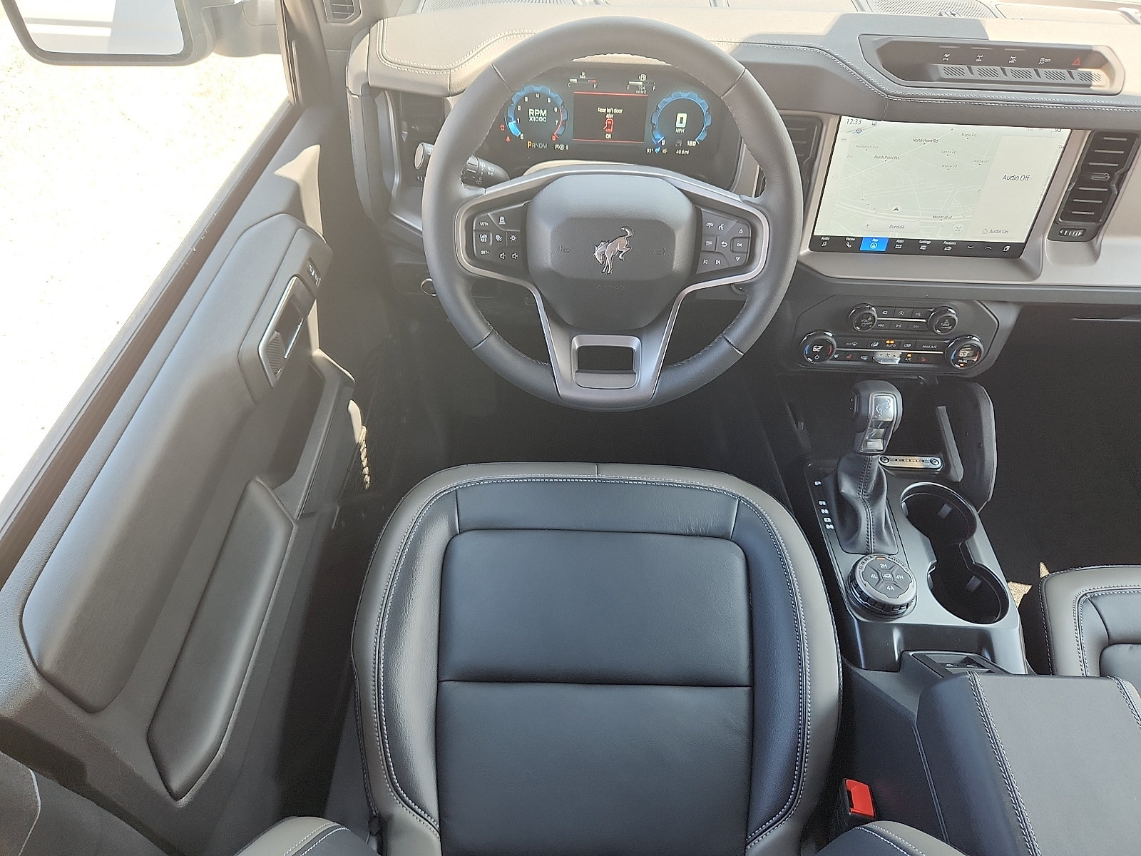 New 2026 Ford Bronco Outer Banks w/ Sasquatch Package AWD/4WD image 7