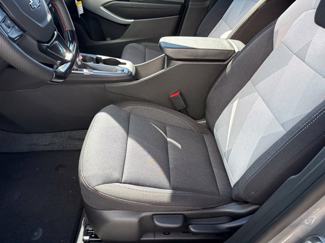 New 2026 Chevrolet Trax RS w/ Sunroof Package FWD image 8