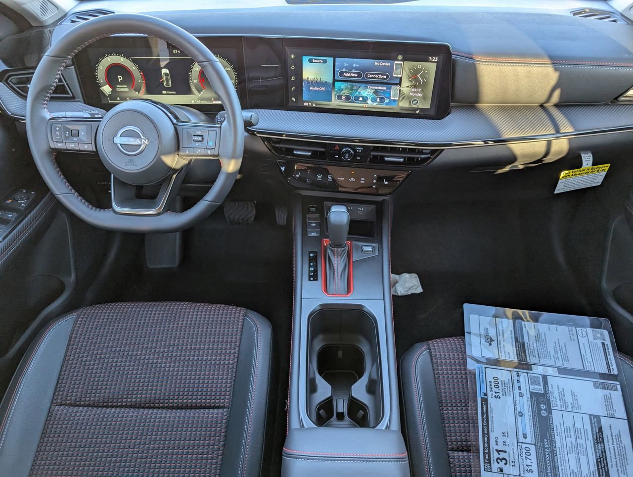 New 2025 Nissan Kicks SR w/ SR Premium Package FWD image 8