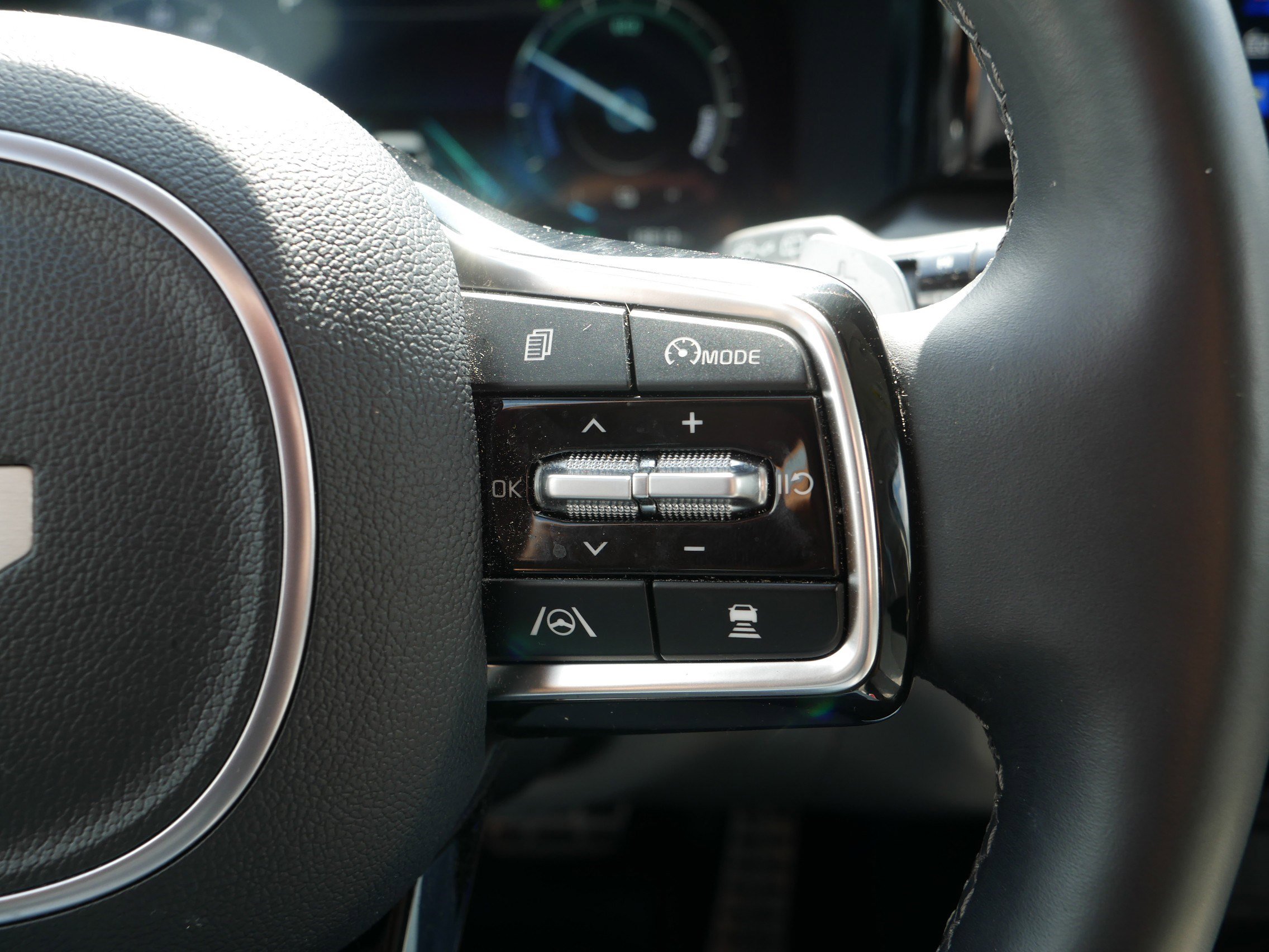 Certified 2024 Kia Sorento SX Prestige image 30