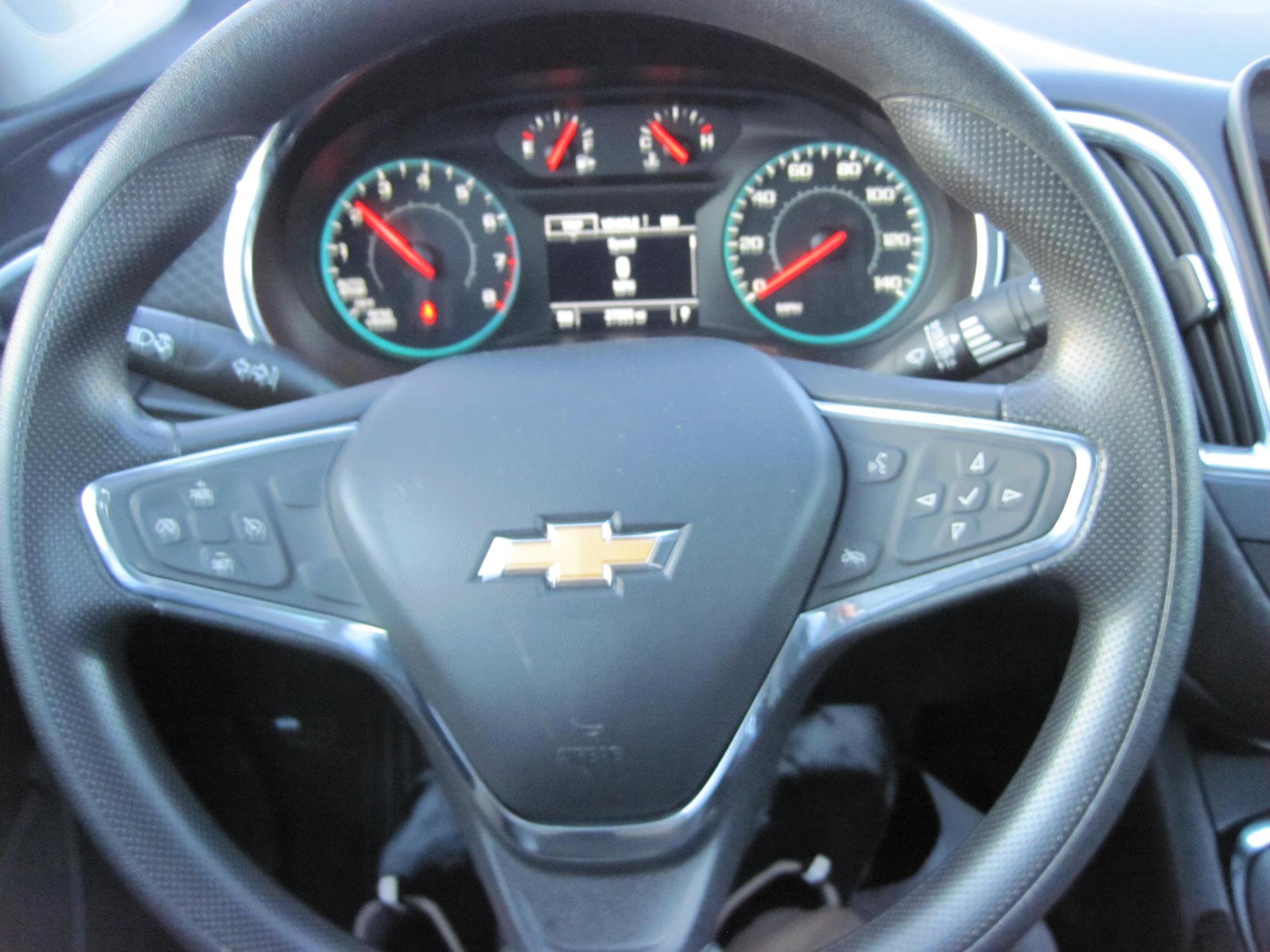 Used 2020 Chevrolet Malibu LT image 12