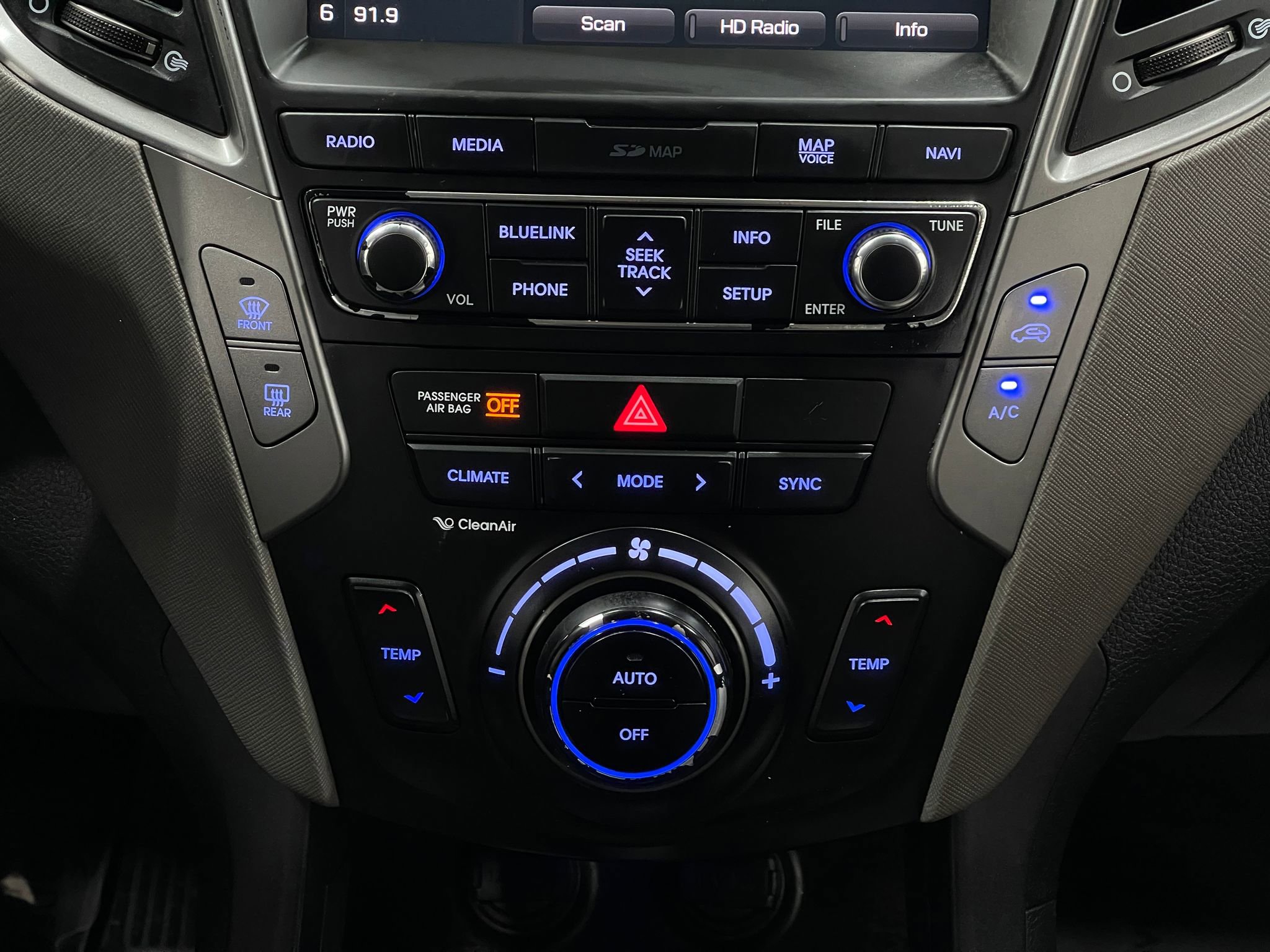 Used 2017 Hyundai Santa Fe Sport FWD image 24