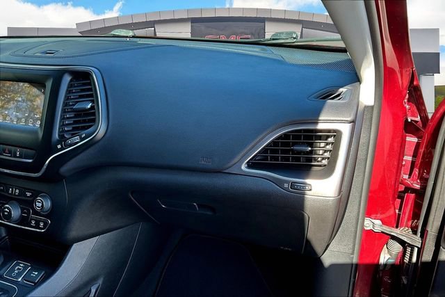 Used 2020 Jeep Cherokee Latitude Lux w/ Quick Order Package 2YH Lux image 16